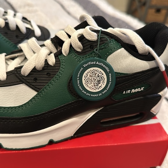 NWT NIKE AIR MAX 90 LTR (GS) - Picture 2 of 12